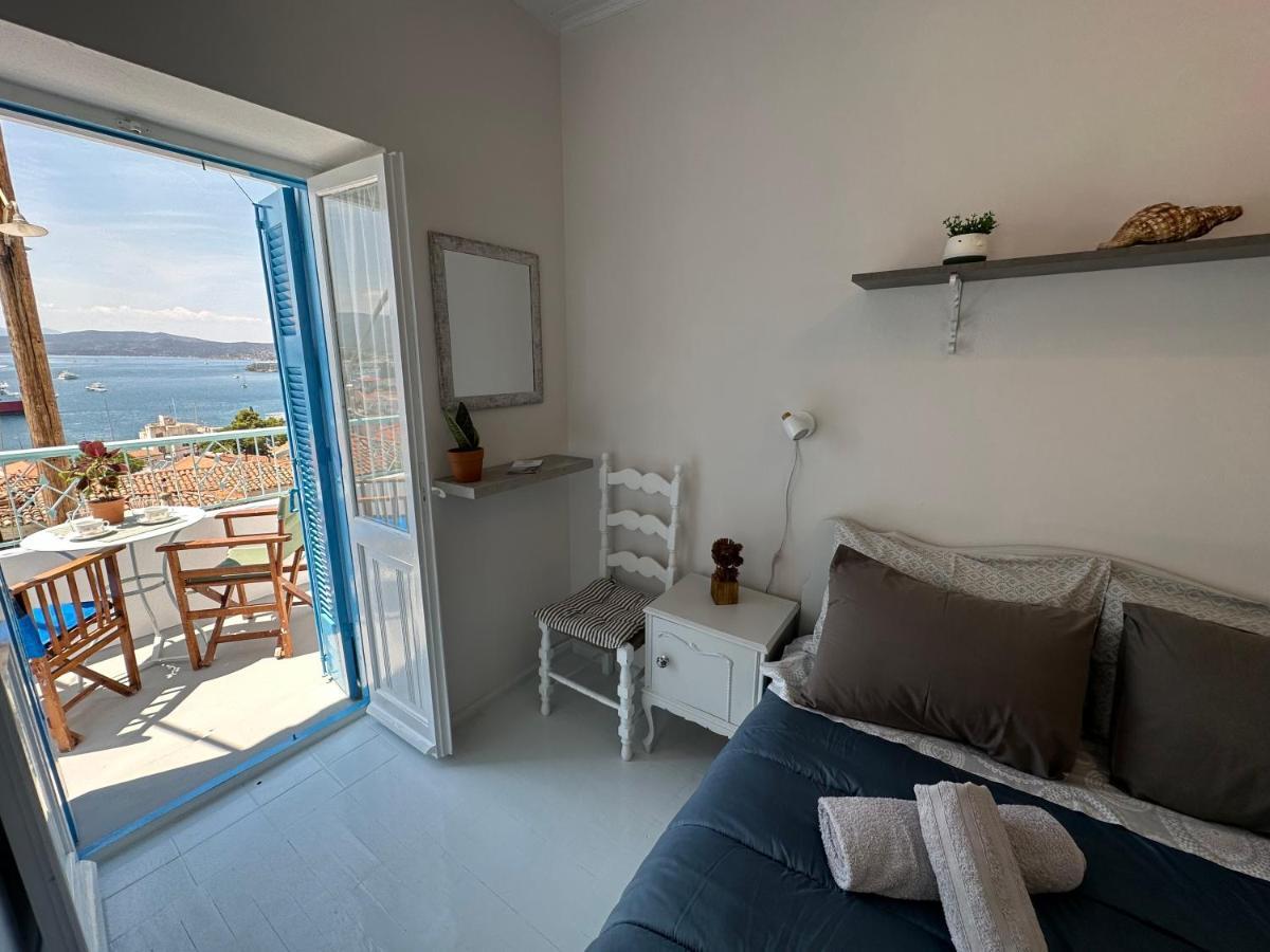 Brinia Cosy Apartment Poros Town Esterno foto