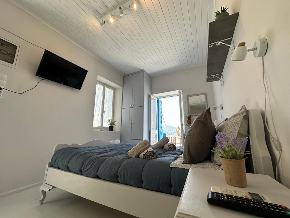 Brinia Cosy Apartment Poros Town Esterno foto