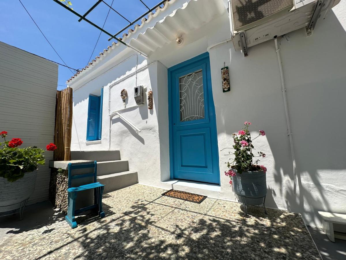 Brinia Cosy Apartment Poros Town Esterno foto